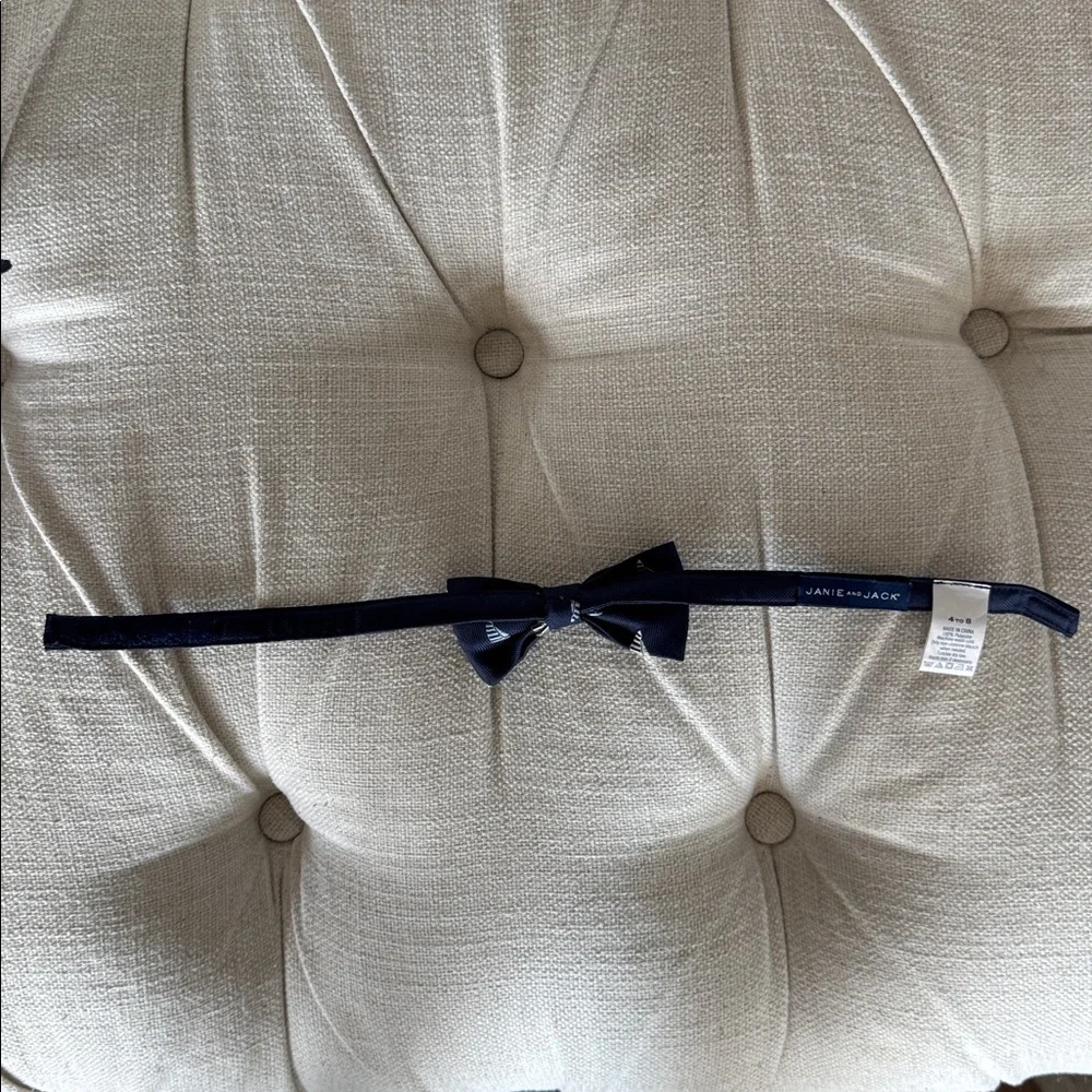 SAILBOAT BOWTIE